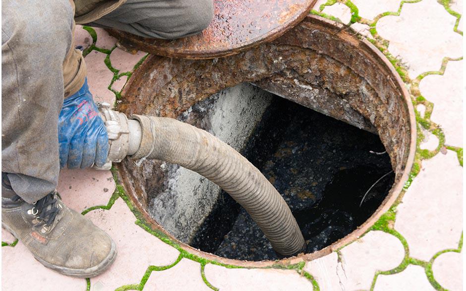comment déboucher une baignoire Achères